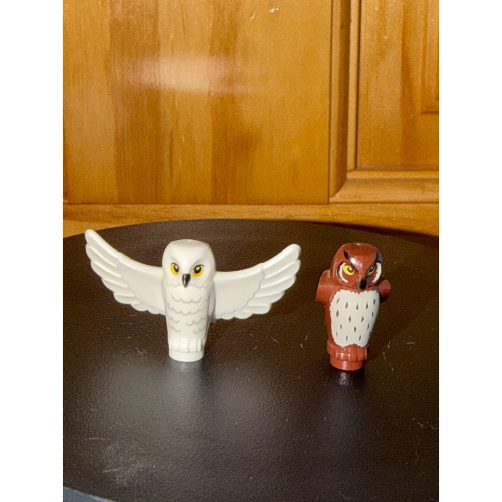 LEGO Animal Minifigures Lot 2 White Spread Wings & Reddish Brown Owls 67632pb01